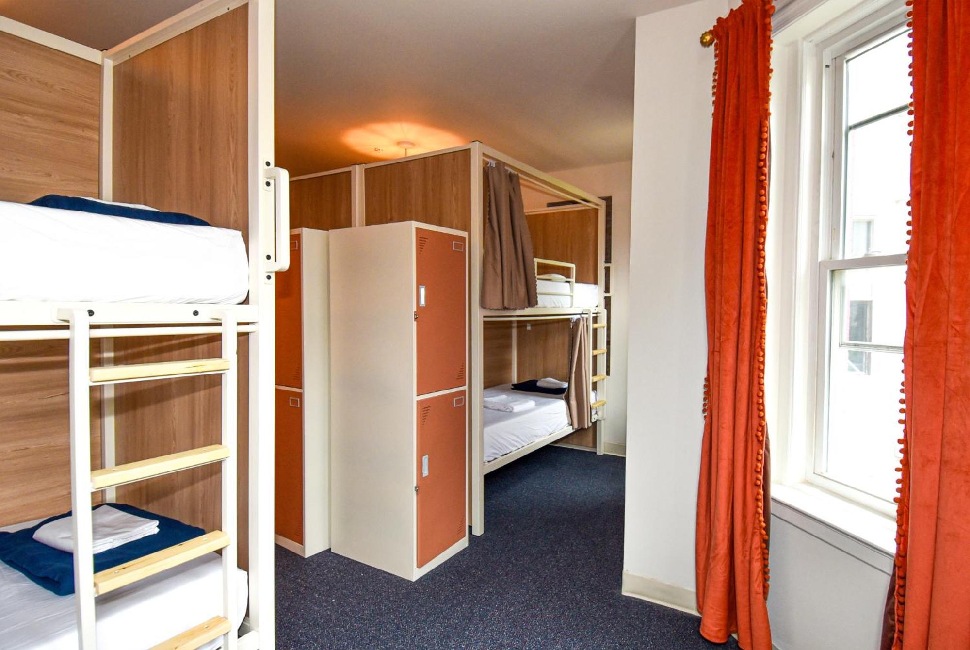 Caravan Hostel Dc Вашингтон Экстерьер фото